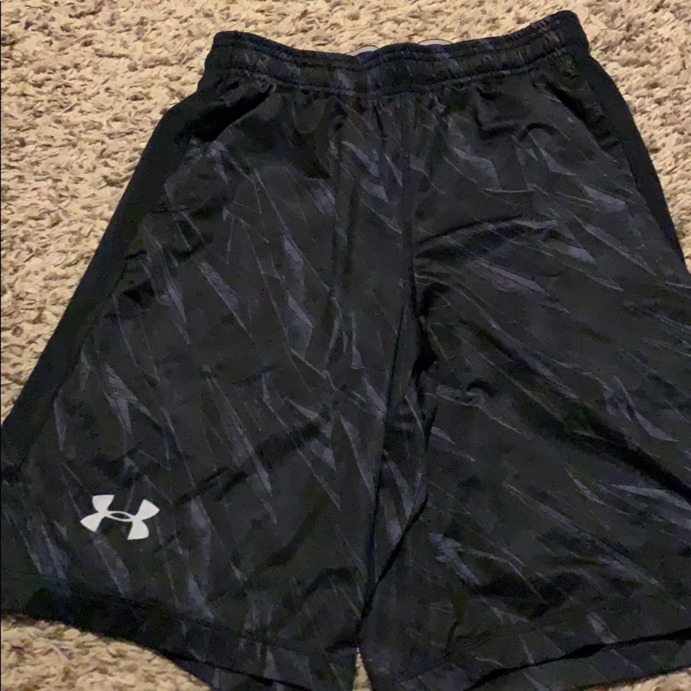 Men’s small Under Armour shorts